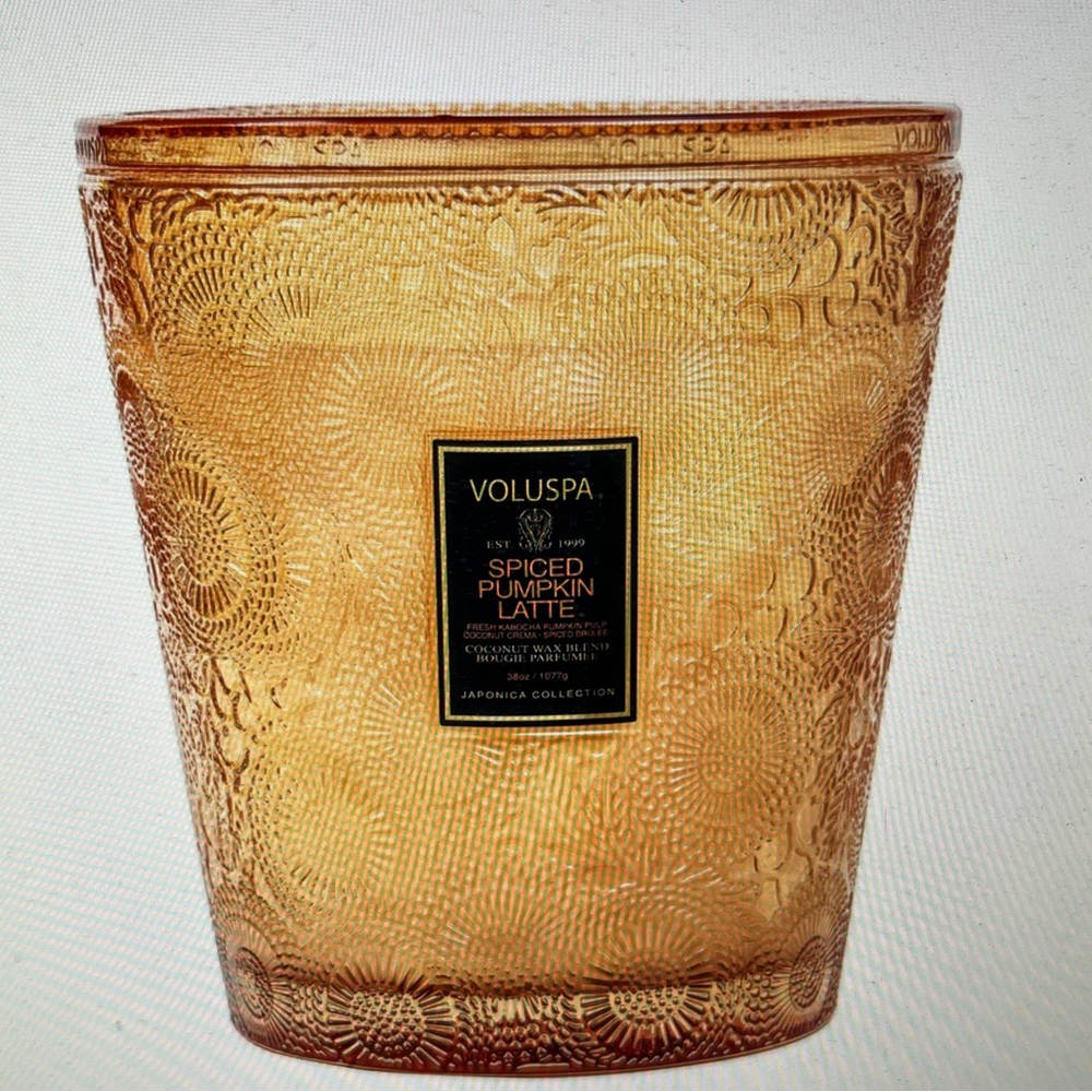 Voluspa Spiced Pumpkin Latte Candle - Orange